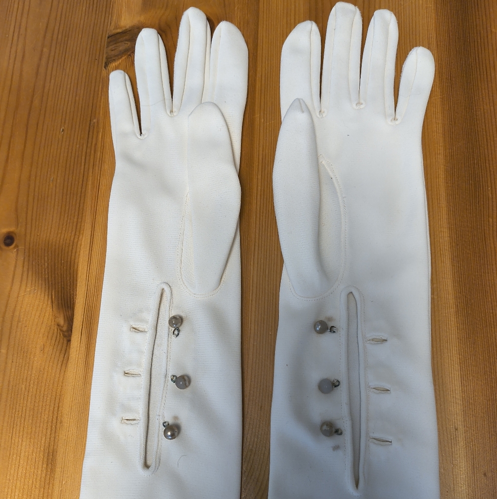 Vintage Ivory White Formal Gloves